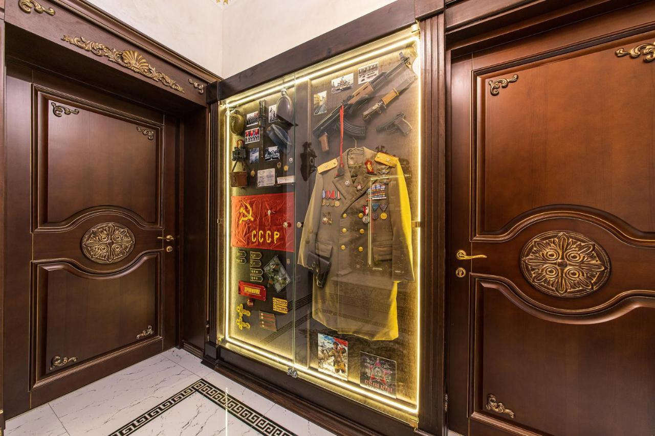 Private Museum Apartment With Antique Decor ブカレスト エクステリア 写真
